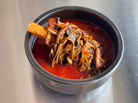 Lunch Special-Beef Ribs Yukgaejang 우대갈비 육계장