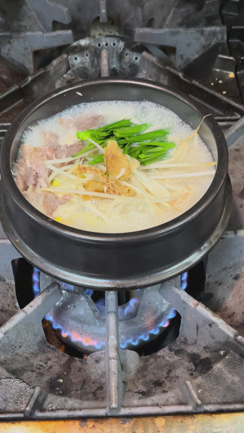 Pollock Seolleongtang 황태설렁탕